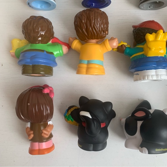 Fisher-Price Little People Lot of 20 Figures - Picture 9 of 10